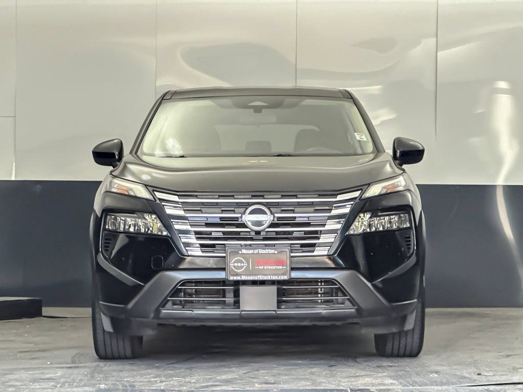 Used 2025 Nissan Rogue SV FWD image 8