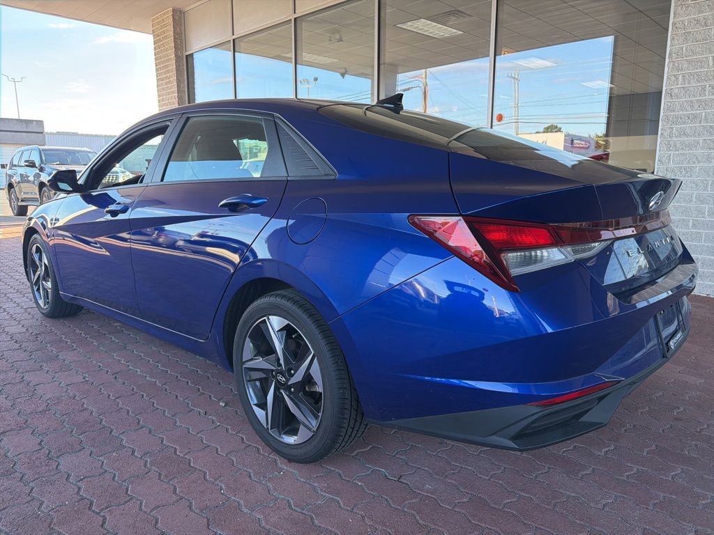 Used 2023 Hyundai Elantra SEL w/ Convenience Package FWD image 10