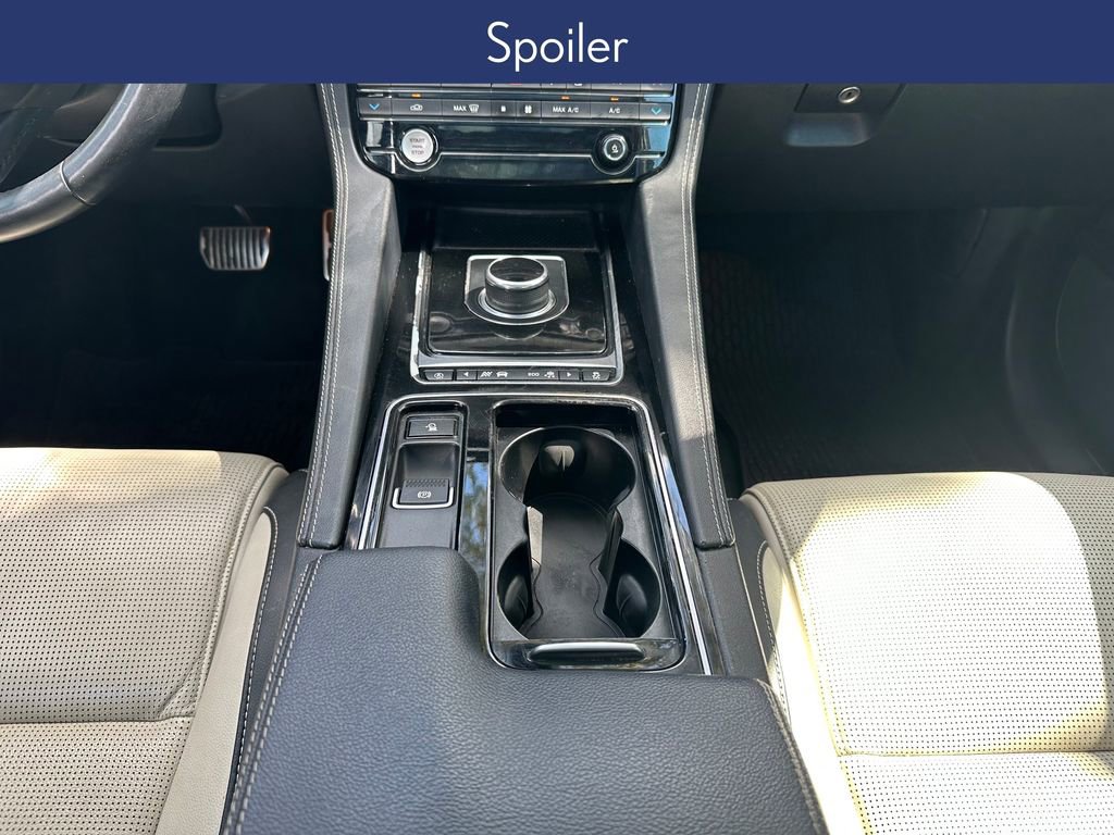 Used 2020 Jaguar F-PACE R-Sport image 15