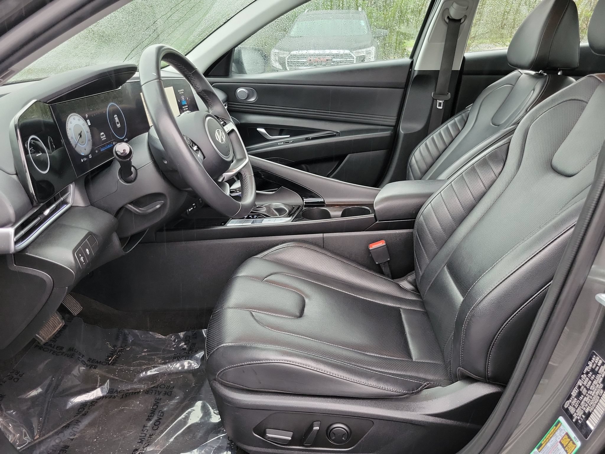 Used 2025 Hyundai Elantra Limited FWD image 8
