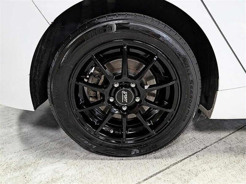 Used 2018 Hyundai Ioniq Limited FWD image 13