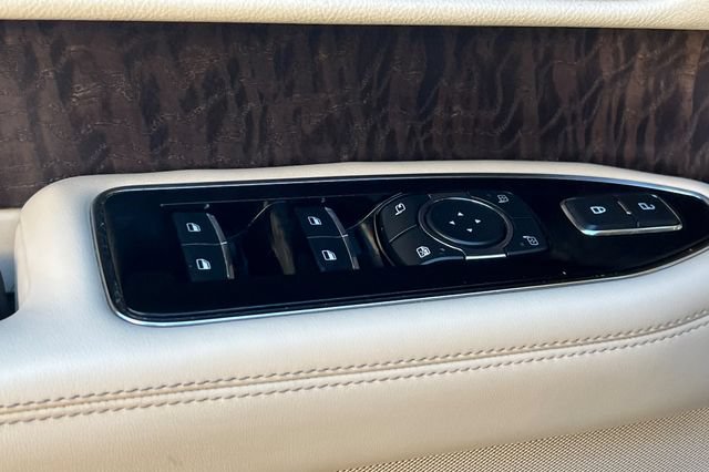 Used 2019 Lincoln Navigator Select w/ Technology Package RWD image 12