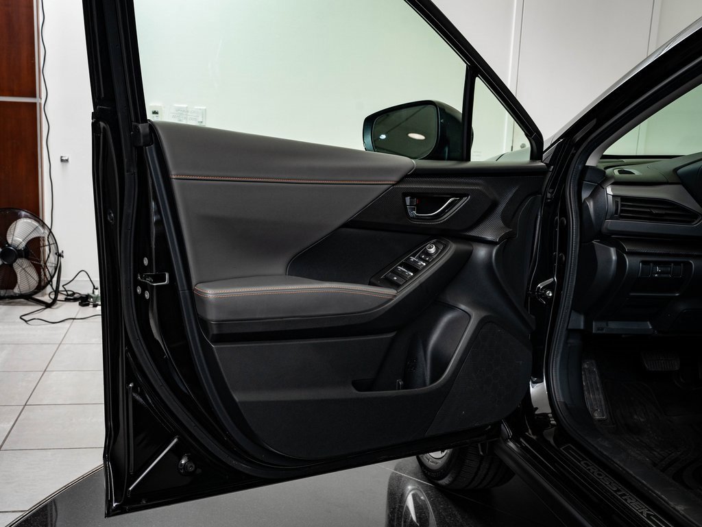 Used 2025 Subaru Crosstrek 2.5i Limited w/ Popular Package #3A image 25