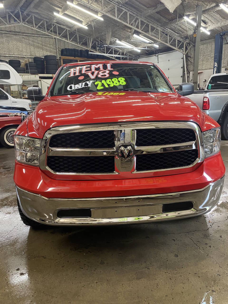 Used 2017 RAM 1500 Classic SLT AWD/4WD image 3