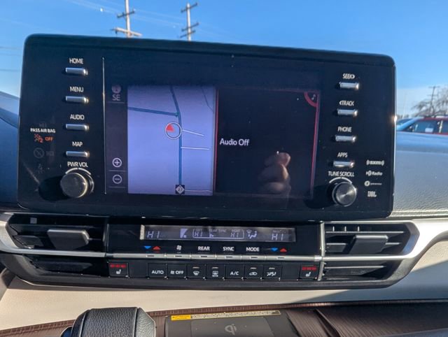 Used 2021 Toyota Sienna XLE w/ XLE Plus Package image 24