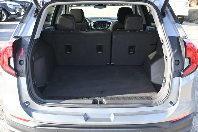 Used 2023 GMC Terrain SLE w/ Driver Convenience Package image 22