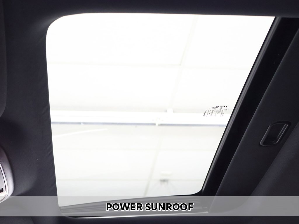 Used 2022 Jeep Grand Cherokee Limited image 4