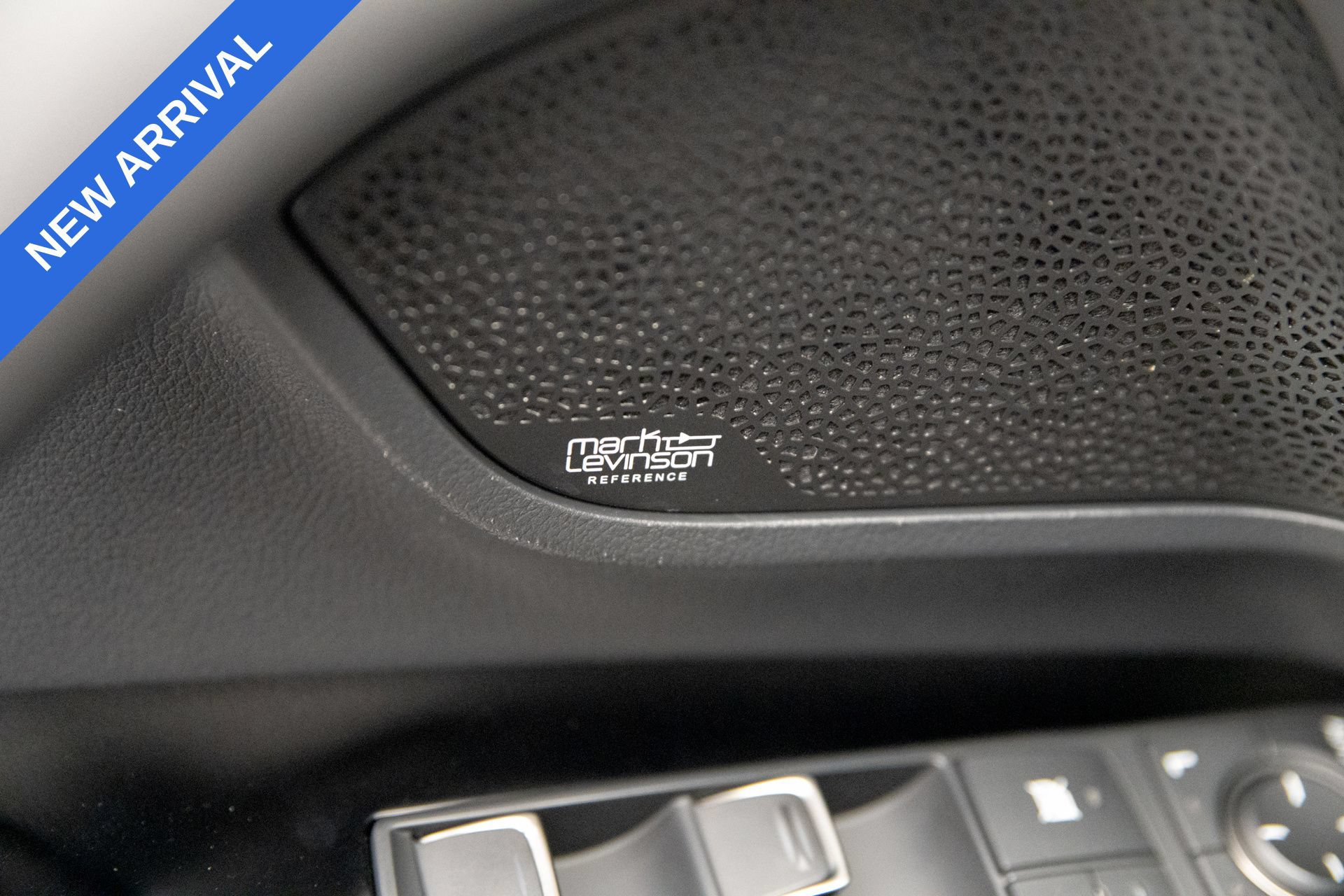 Used 2022 Lexus LX 600 4WD w/ Accessory Package (Z1) image 21