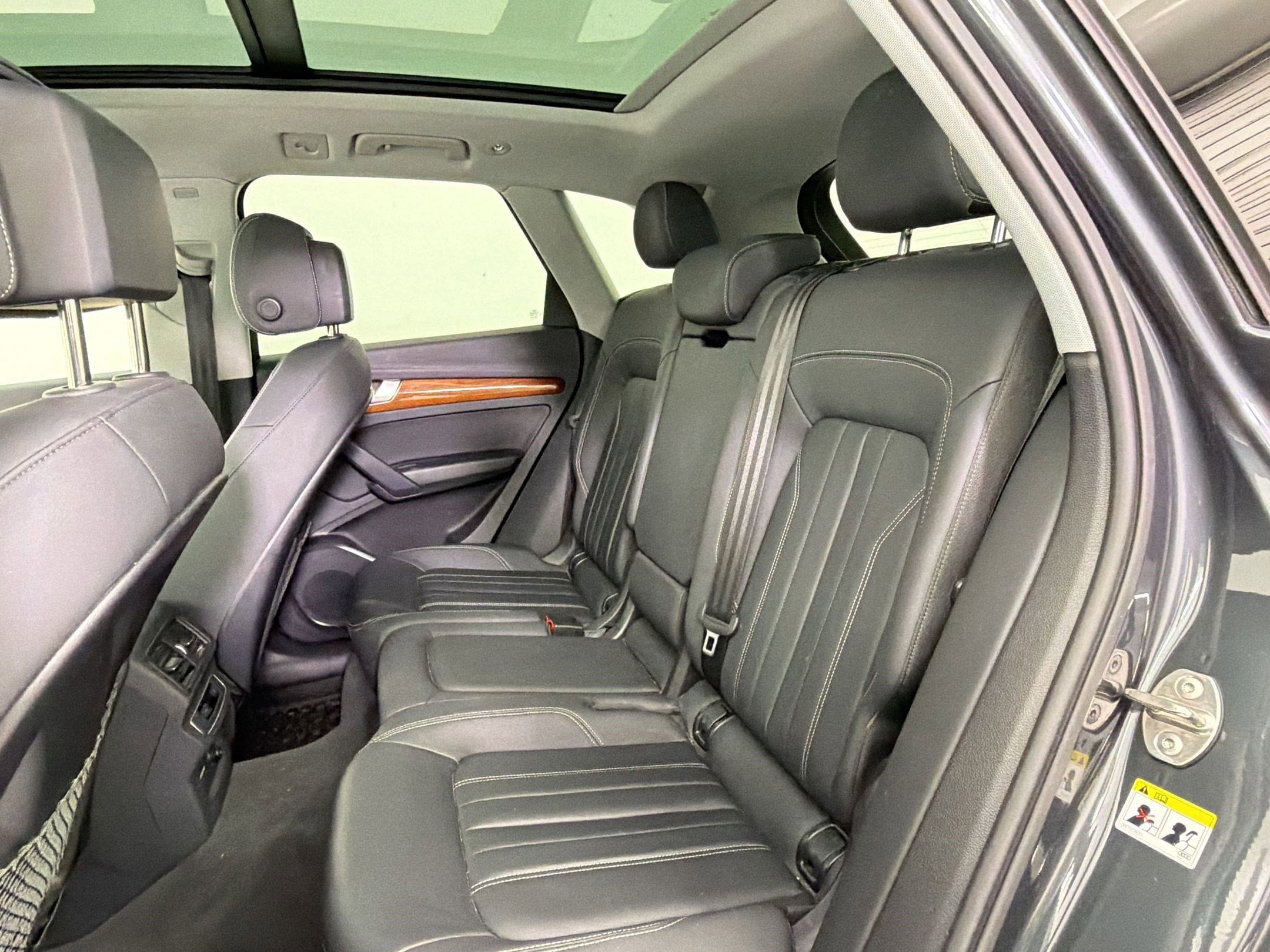 Used 2023 Audi Q5 2.0T Premium w/ Convenience Package image 15