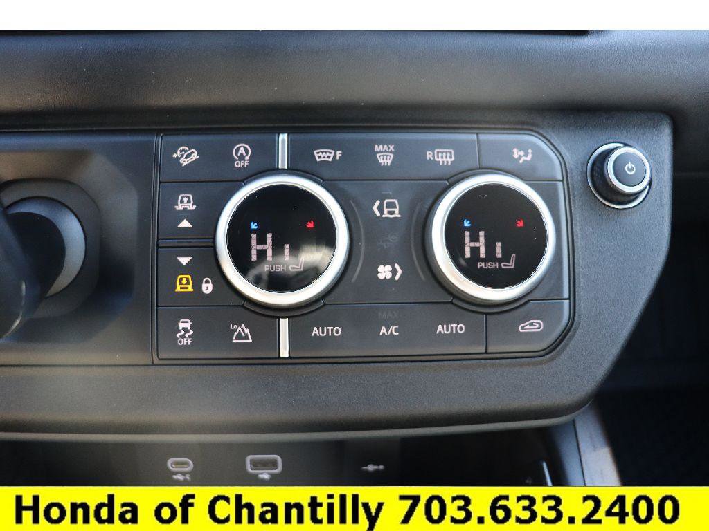 Used 2024 Land Rover Defender 110 X image 17