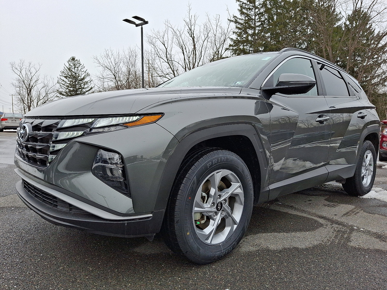 Used 2022 Hyundai Tucson SEL w/ Cargo Package AWD/4WD image 3