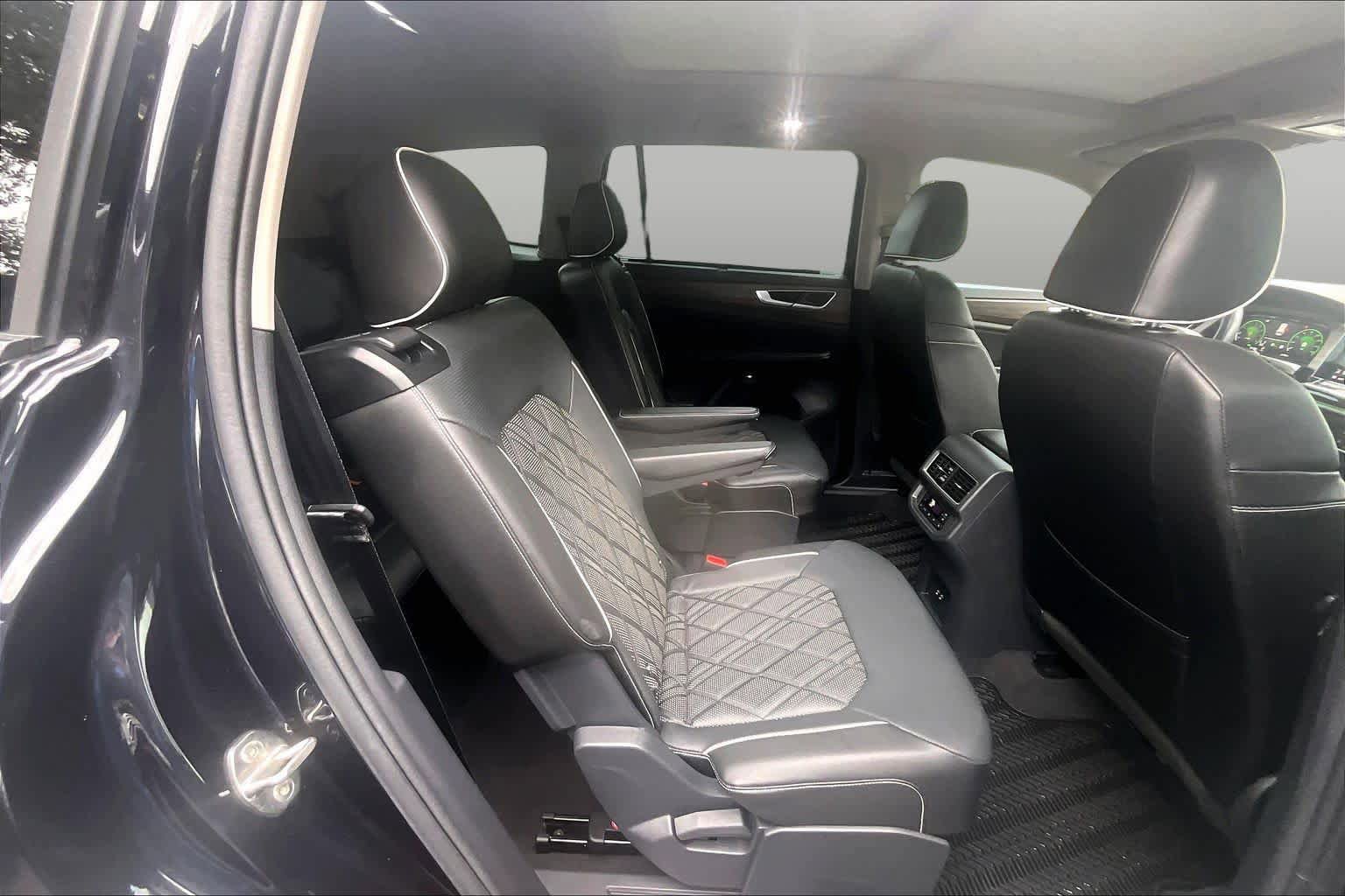 Used 2024 Volkswagen Atlas SEL Premium R-Line AWD/4WD image 20