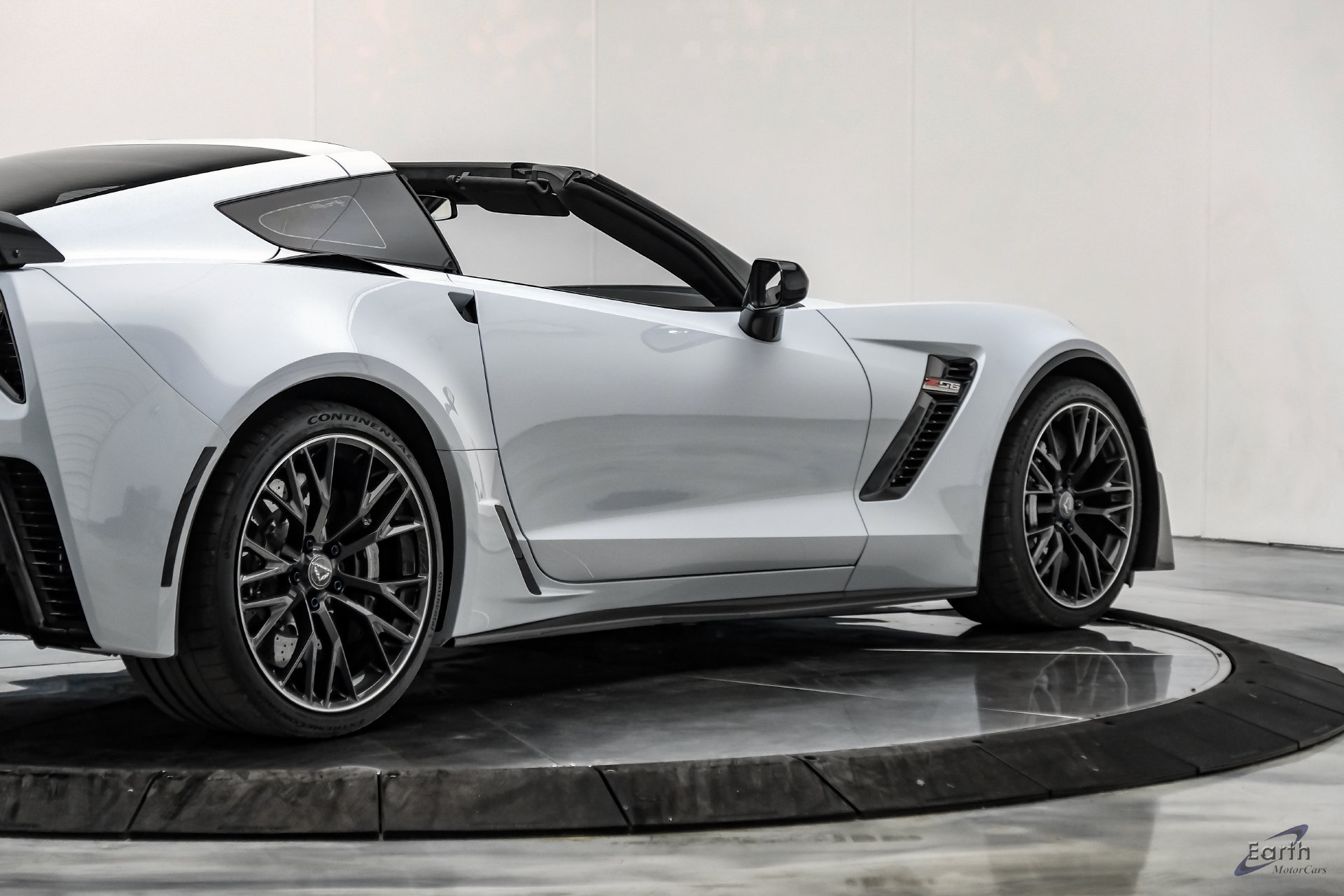 Used 2019 Chevrolet Corvette Z06 RWD image 23