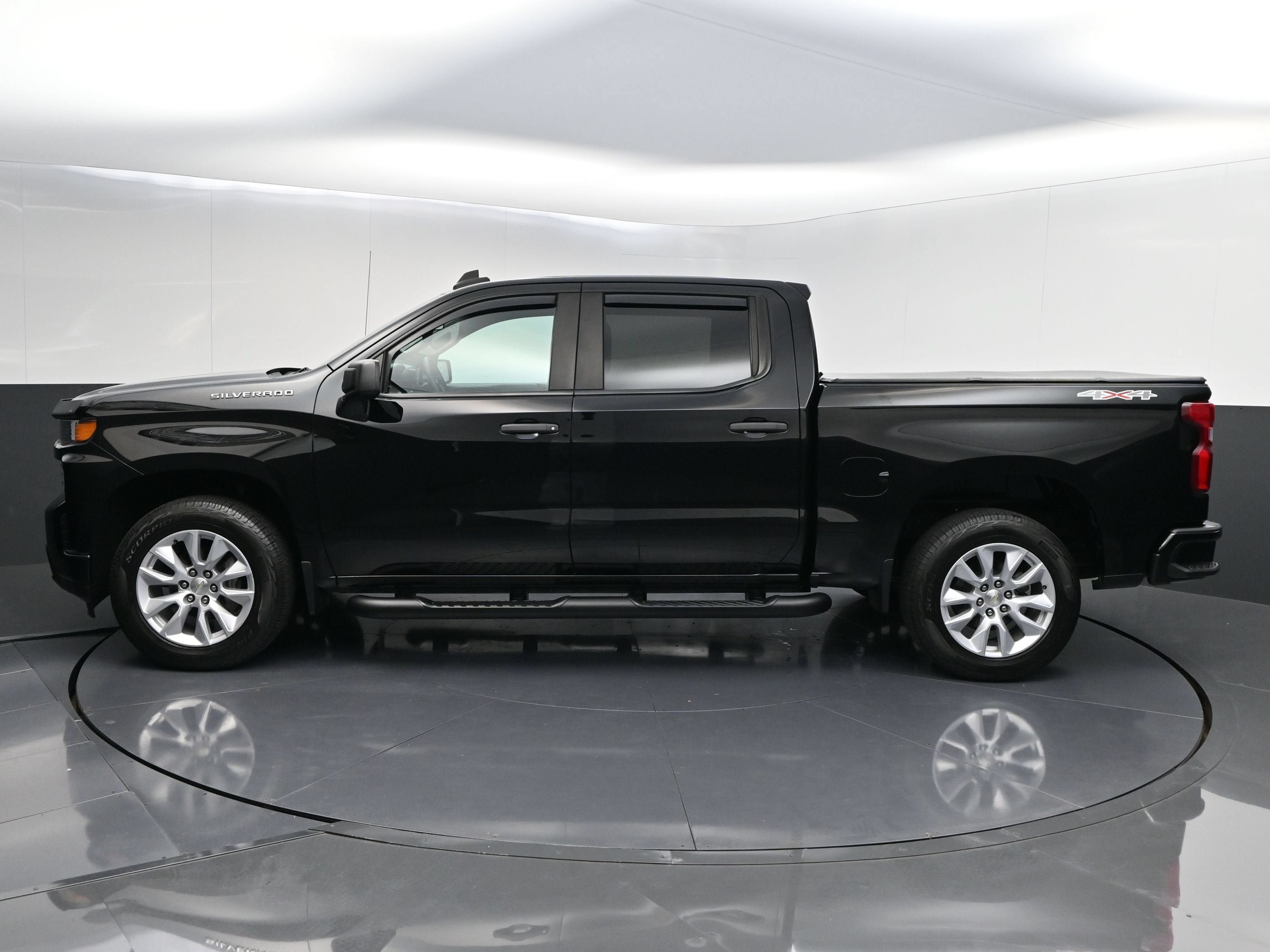 Used 2021 Chevrolet Silverado 1500 Custom AWD/4WD image 5