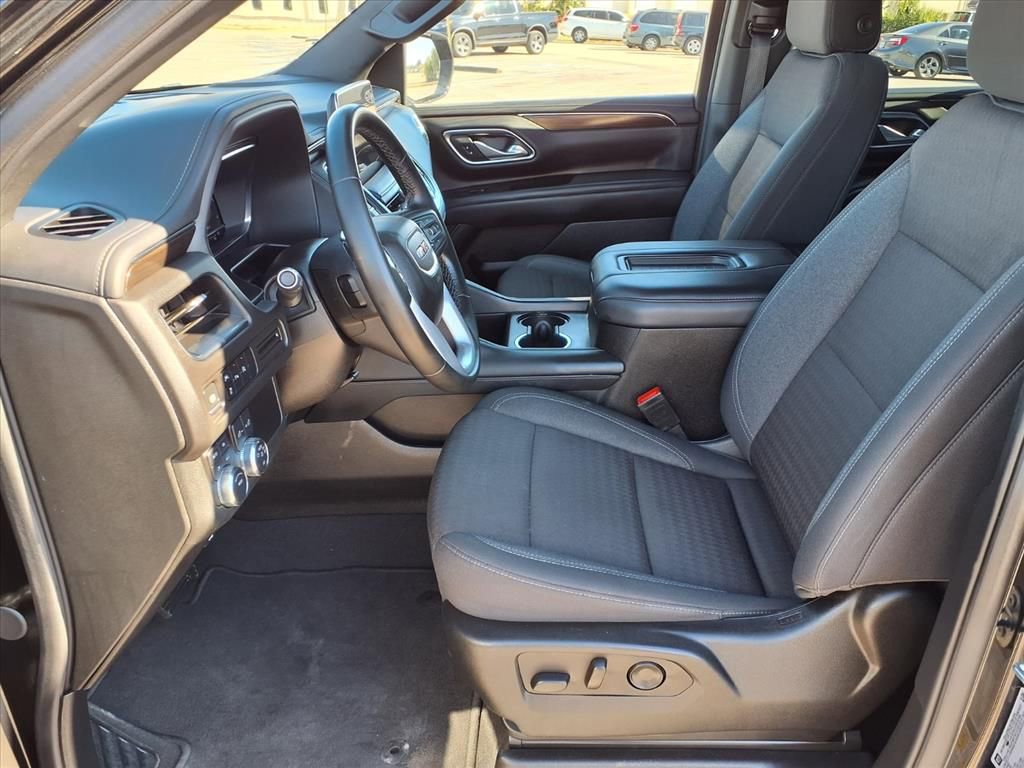 Used 2024 GMC Yukon XL SLE image 24