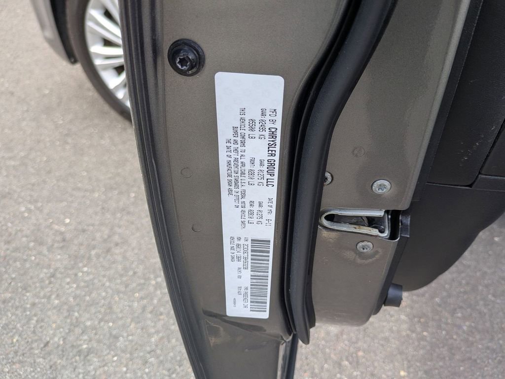 Used 2011 Chrysler 300 C w/ Sound Group image 29