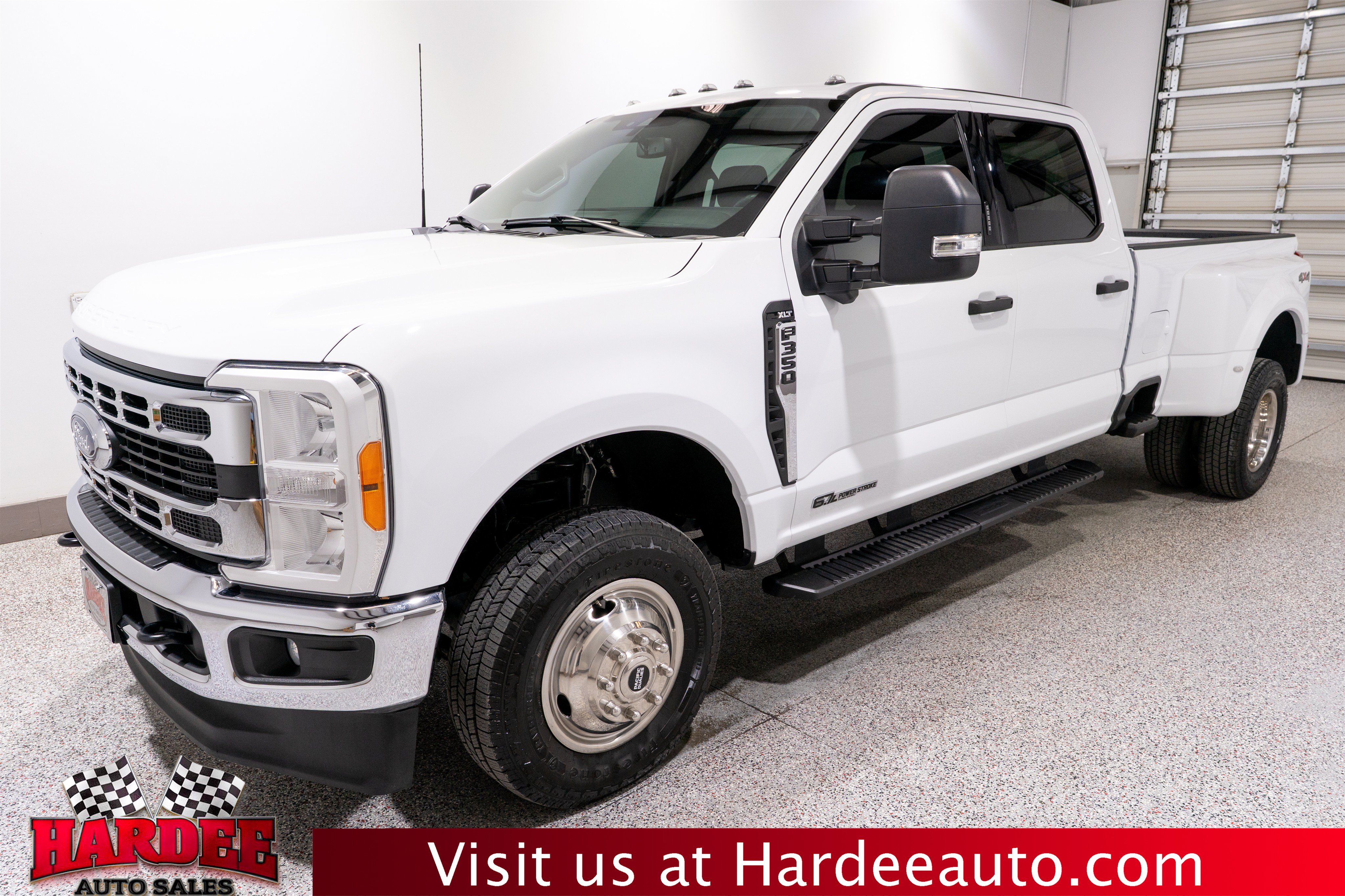 Used 2023 Ford F350 XLT w/ 360-Degree Camera Package AWD/4WD image 2