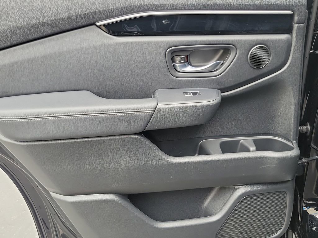 Certified 2025 Honda Pilot Touring image 16