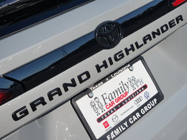 Certified 2026 Toyota Grand Highlander AWD Hybrid image 6
