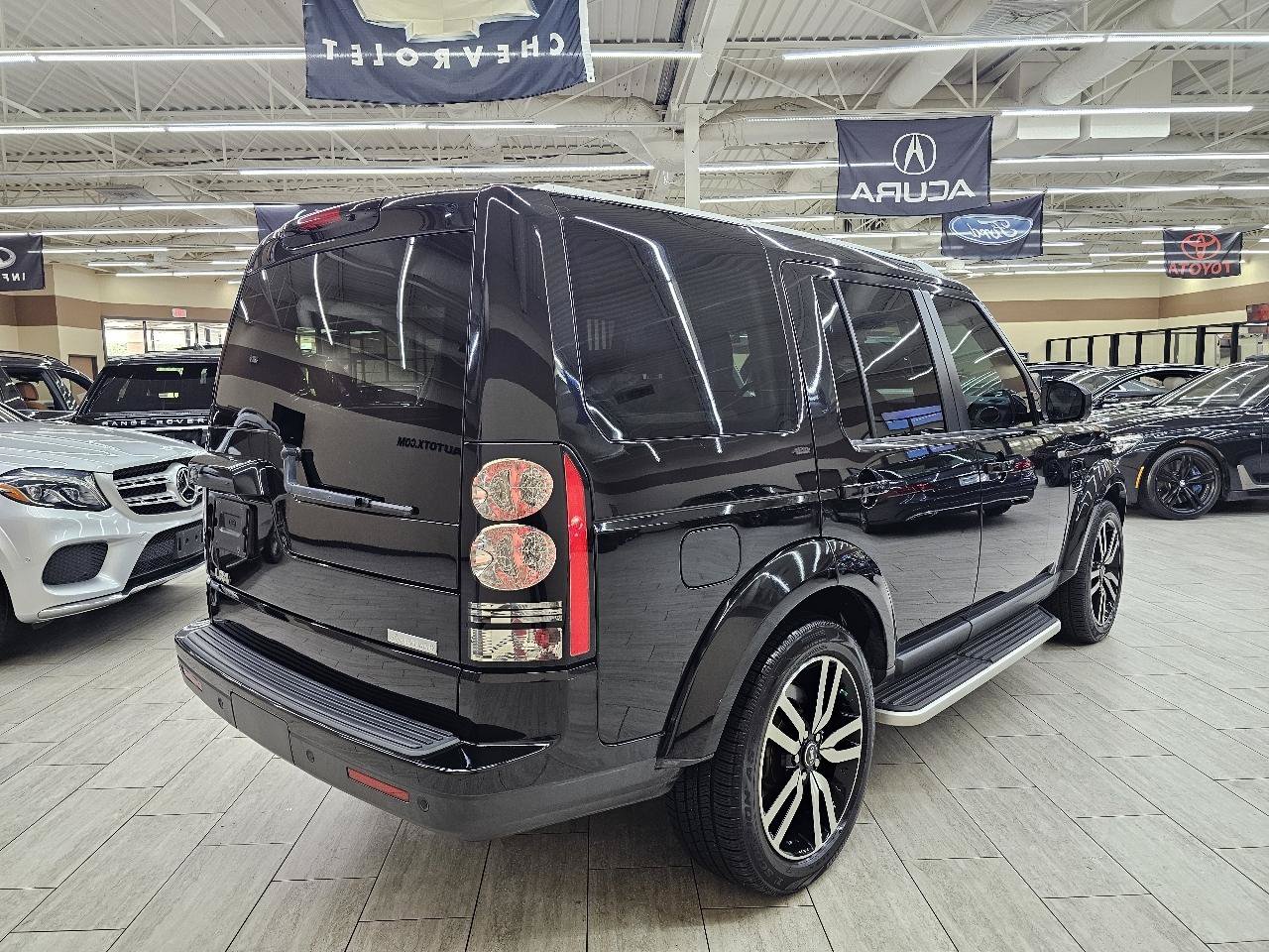 Used 2016 Land Rover LR4 HSE LUX AWD/4WD image 6