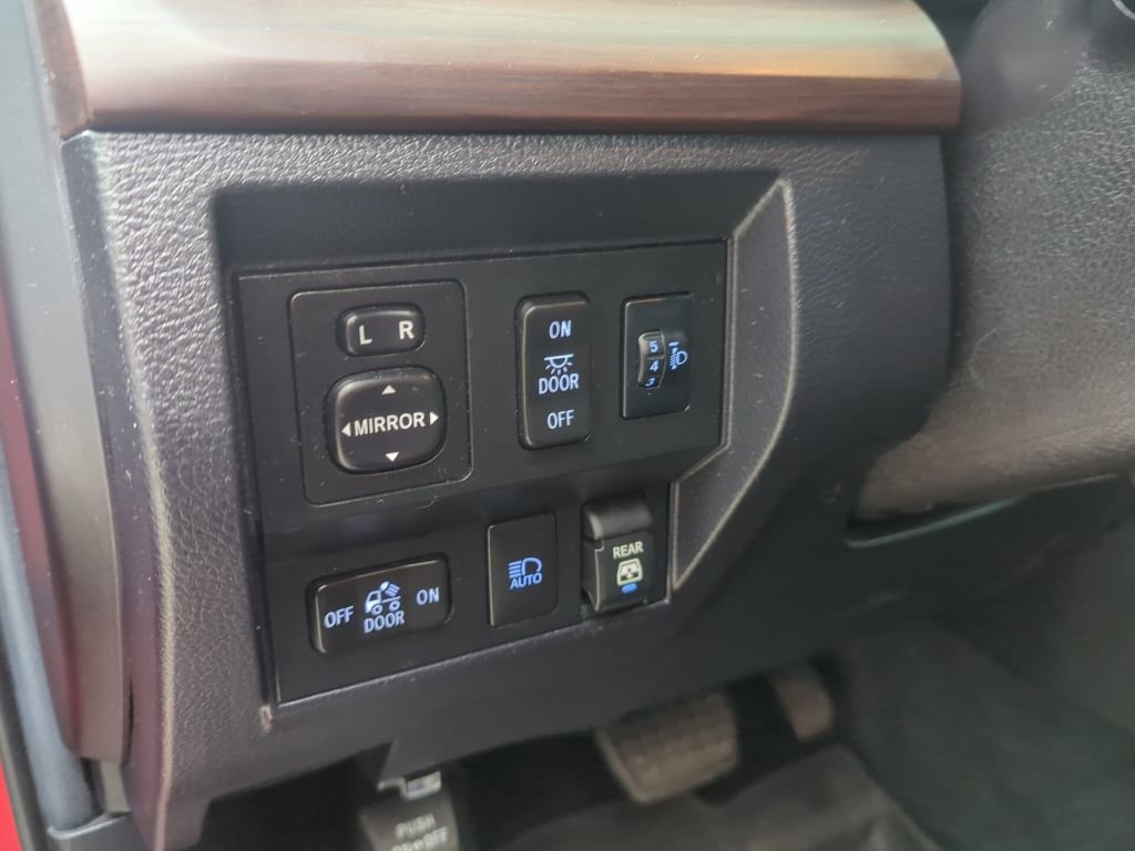 Used 2020 Toyota Tundra Limited w/ Limited Premium Package image 26
