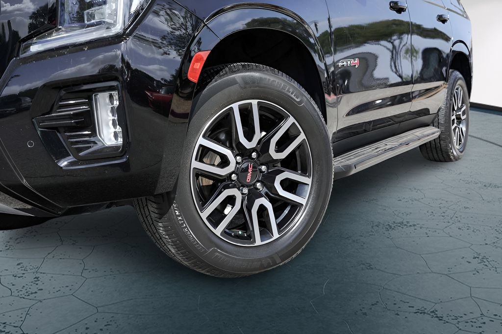 Used 2021 GMC Yukon AT4 w/ Rear Media and Nav Package AWD/4WD image 4