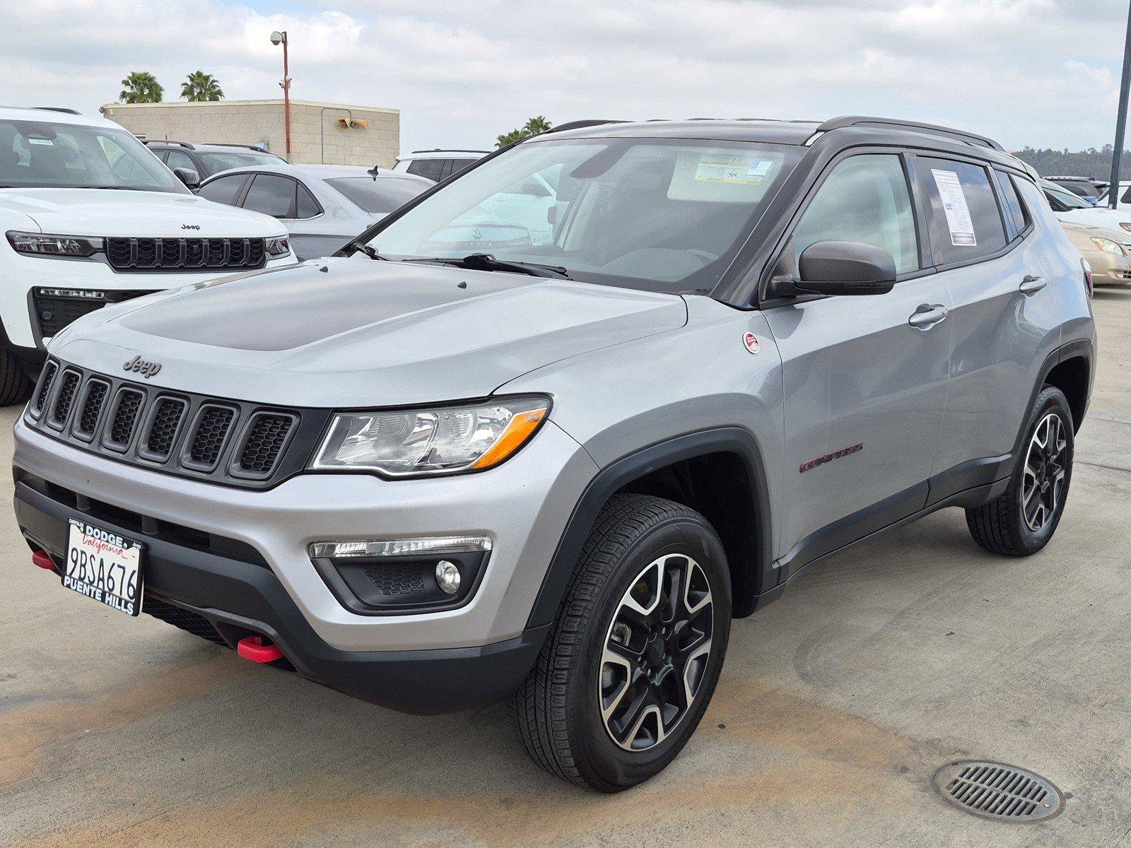 Used 2020 Jeep Compass Trailhawk AWD/4WD image 3
