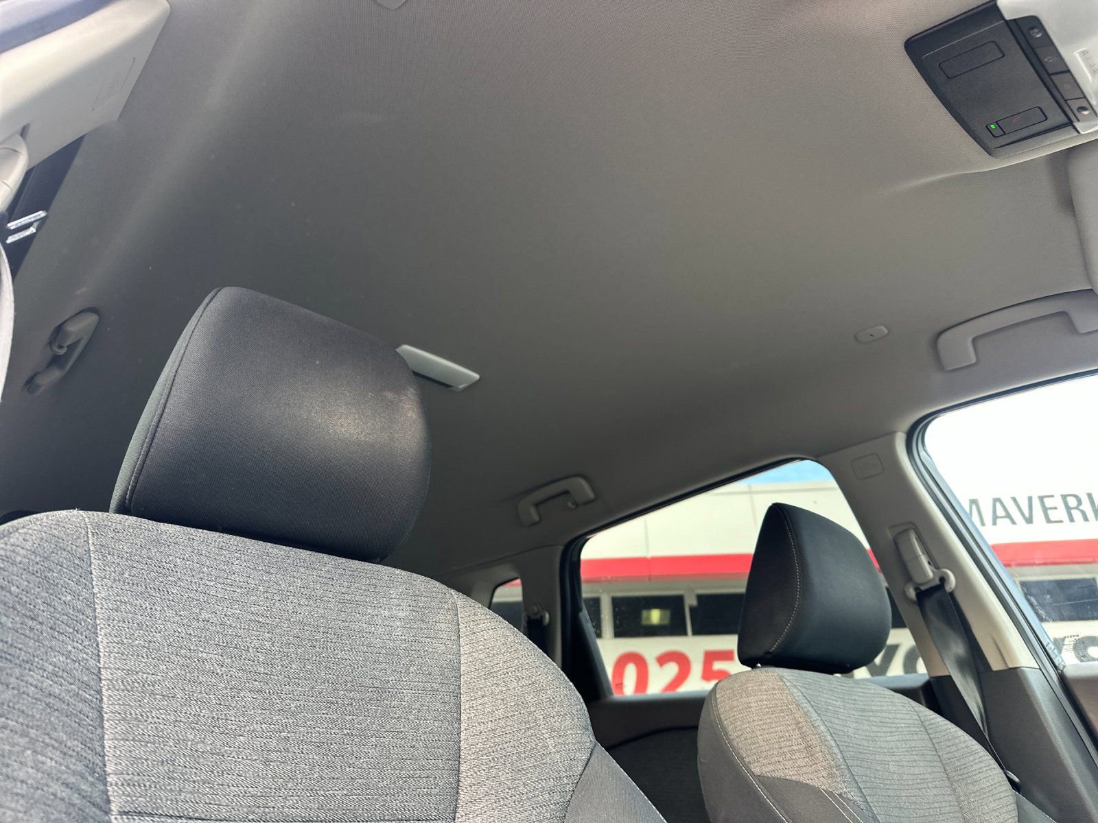 Used 2023 Nissan Rogue SV image 16