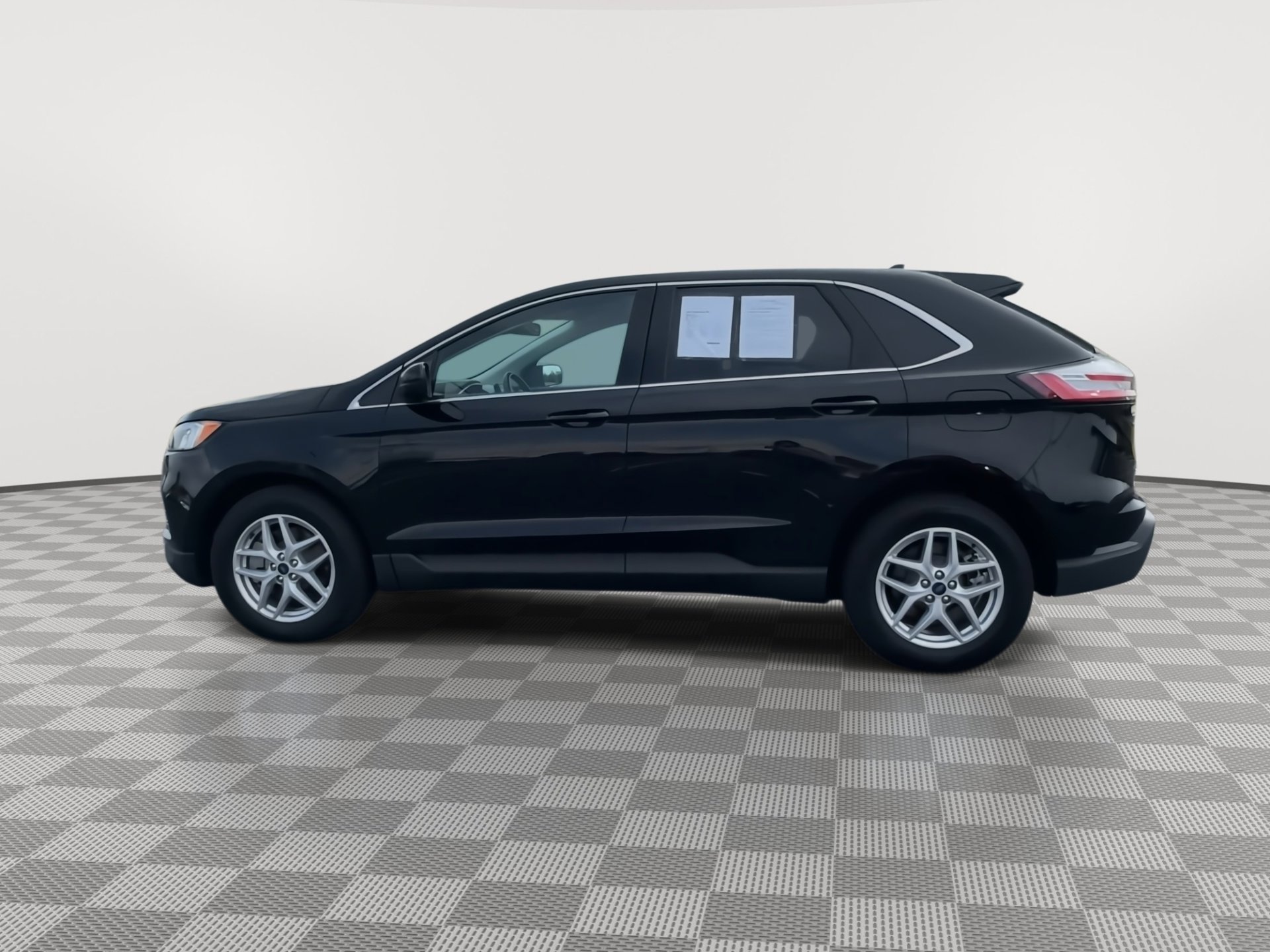 Used 2021 Ford Edge SEL w/ Cargo Accessory Package AWD/4WD image 6