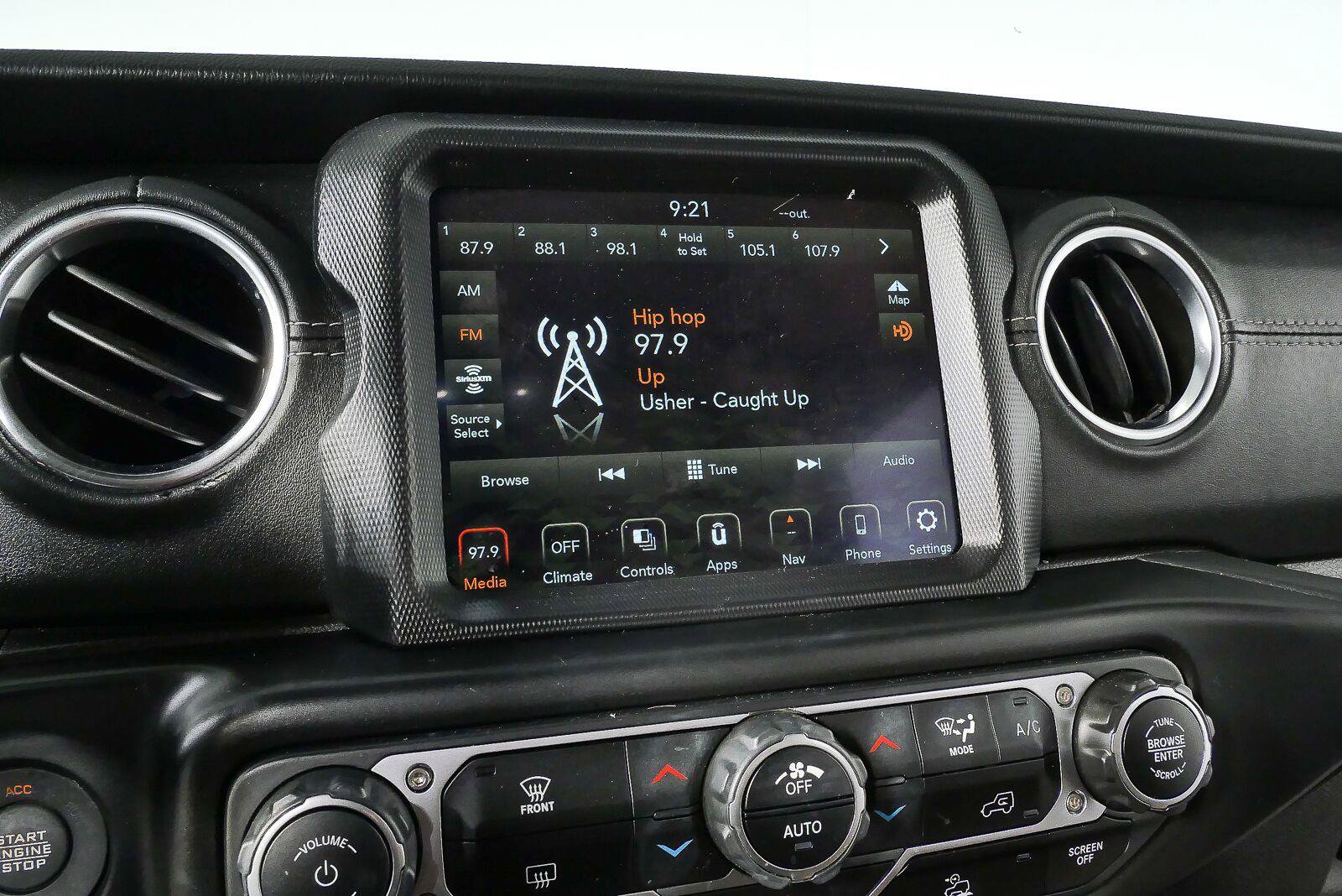 Used 2021 Jeep Wrangler Unlimited Sahara AWD/4WD image 13