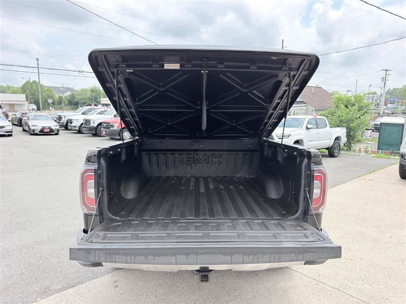 Used 2018 GMC Sierra 1500 SLT AWD/4WD image 4