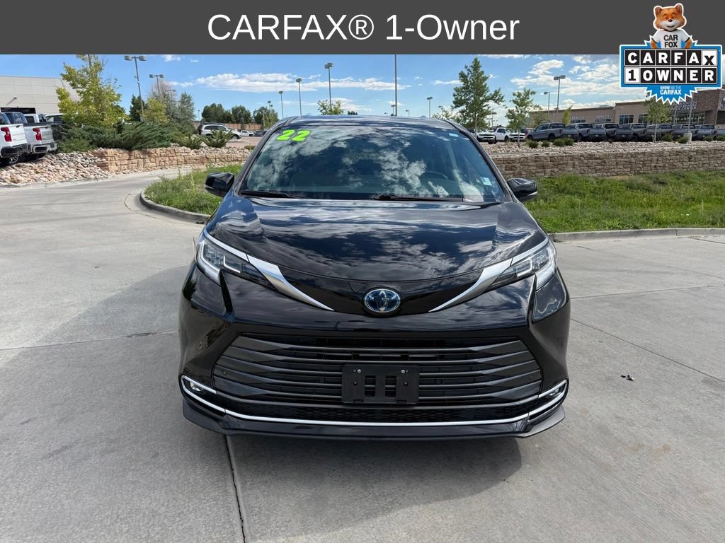 Used 2022 Toyota Sienna Limited AWD/4WD image 2