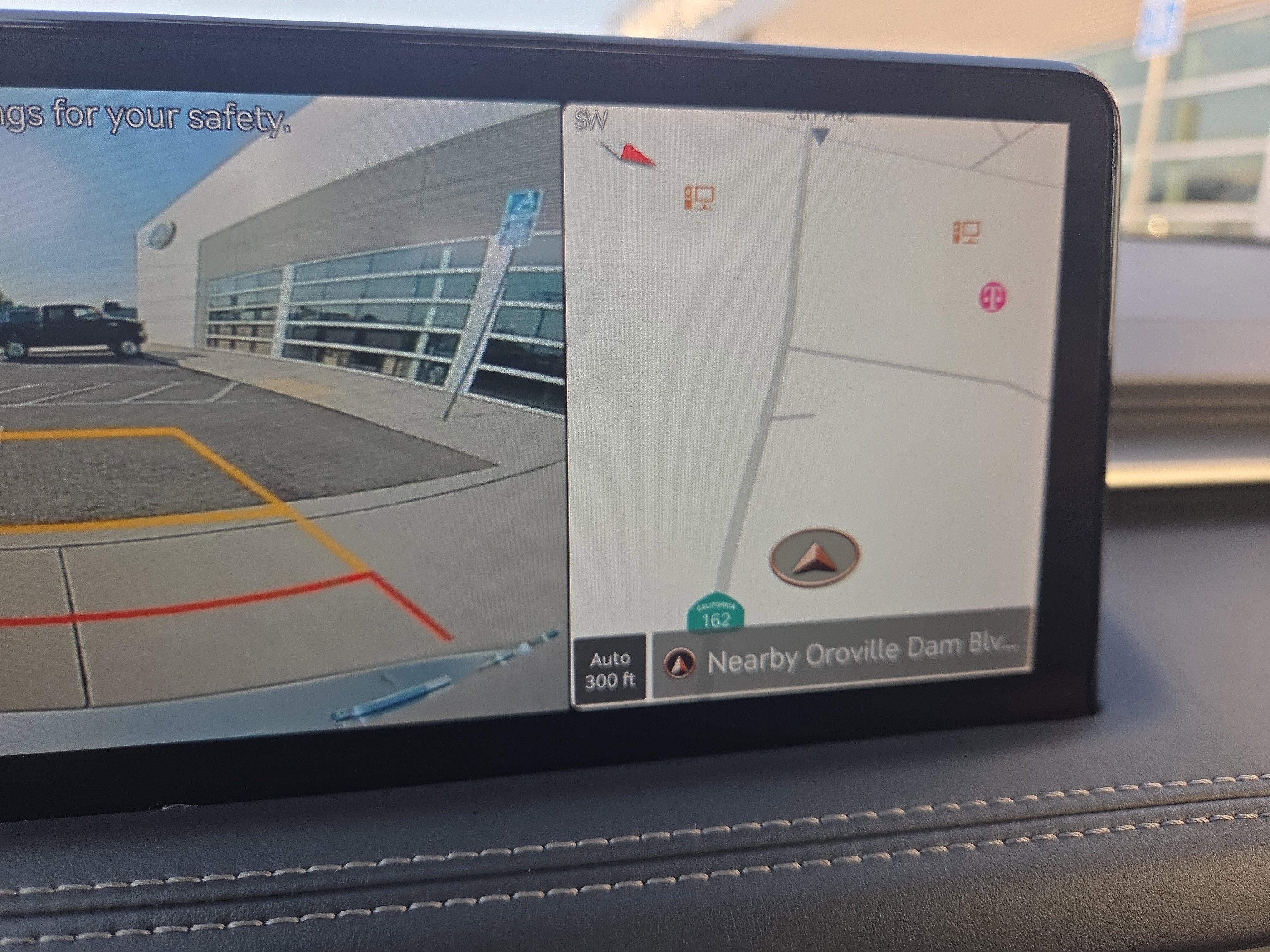 Used 2023 Genesis G70 2.0T image 19