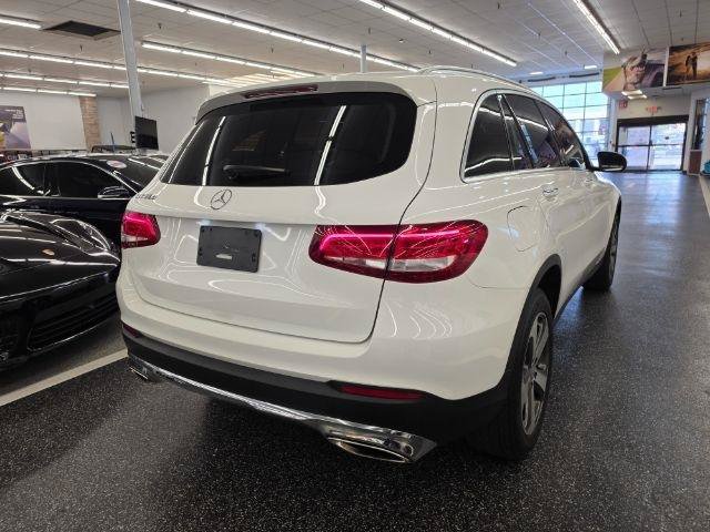 Used 2017 Mercedes-Benz GLC 300 image 4