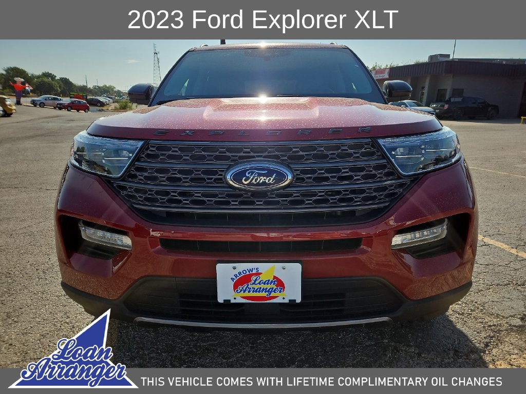 Used 2023 Ford Explorer XLT w/ Equipment Group 202A RWD image 3