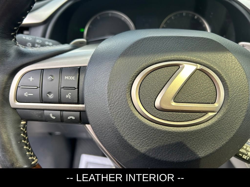 Used 2020 Lexus RX 350L Premium w/ Premium Package AWD/4WD image 11