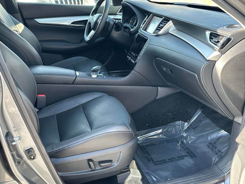 Used 2019 INFINITI QX50 Essential w/ Proactive Package image 12