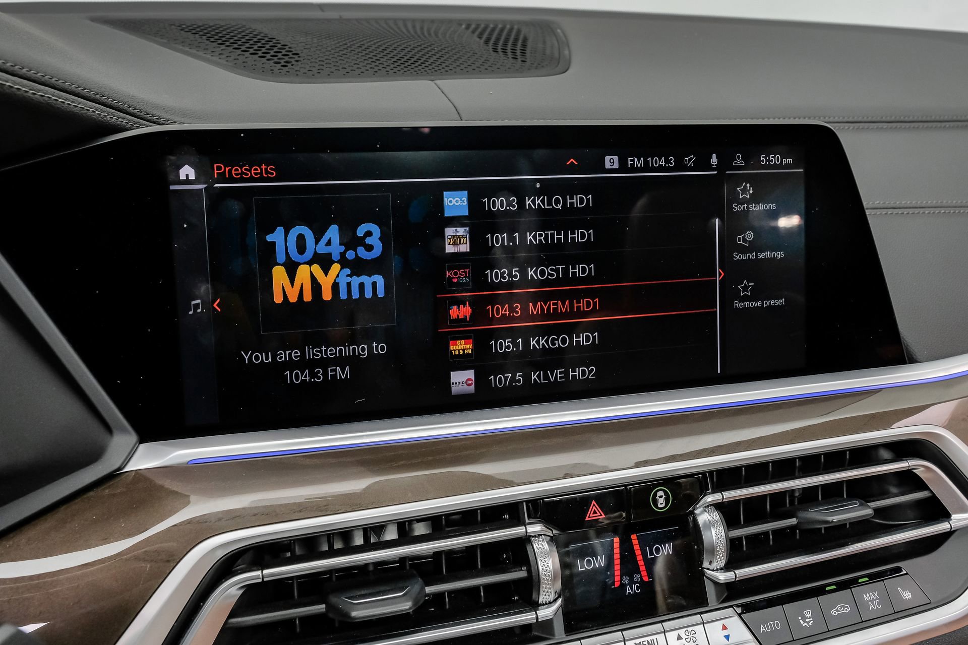 Used 2023 BMW X5 sDrive40i w/ M Sport Package image 34