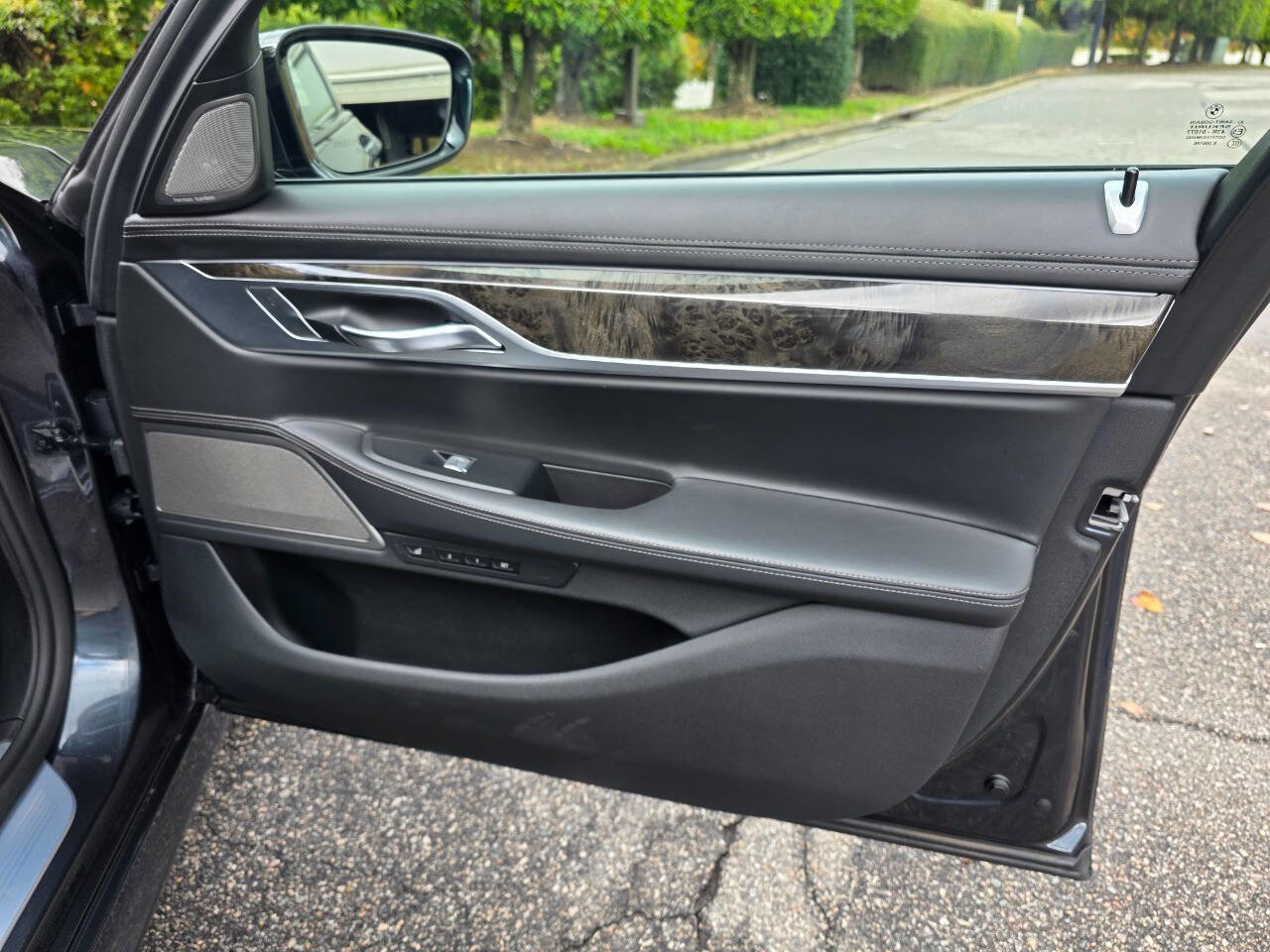 Used 2019 BMW 750i xDrive w/ Executive Package image 54