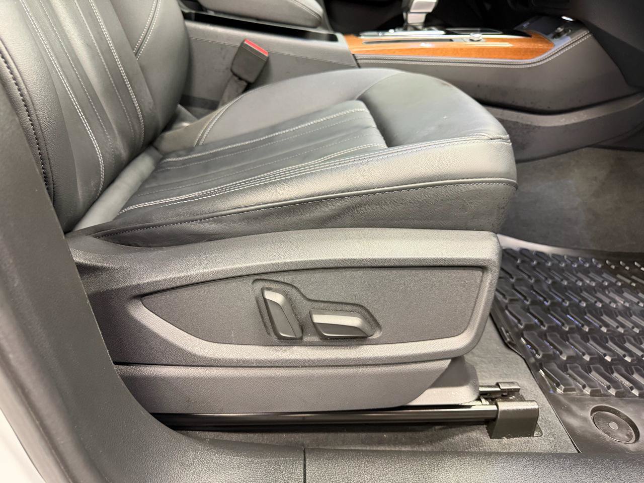 Used 2023 Audi Q5 2.0T Premium Plus AWD/4WD image 16