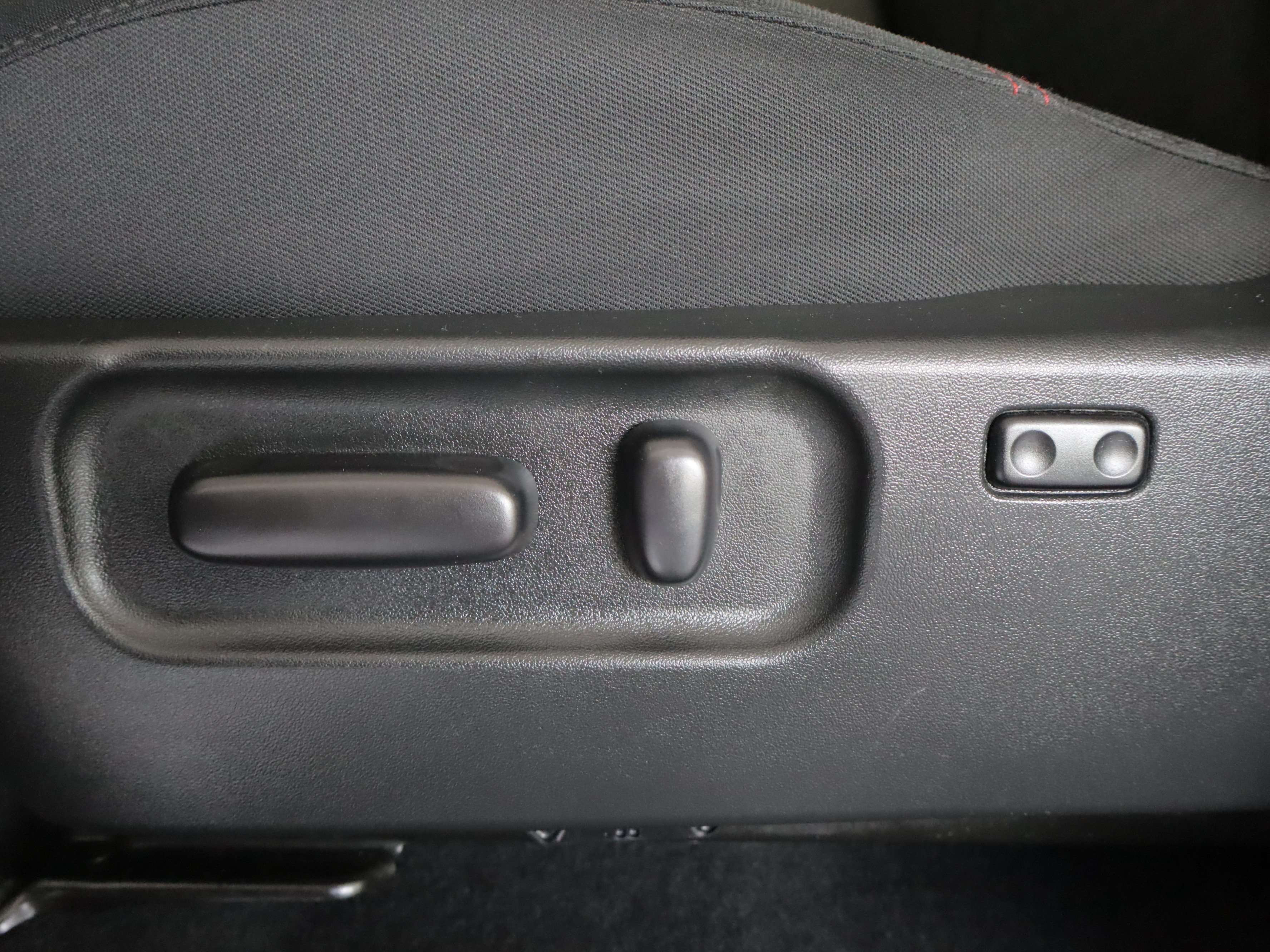 Used 2023 Toyota Tacoma SR5 AWD/4WD image 13