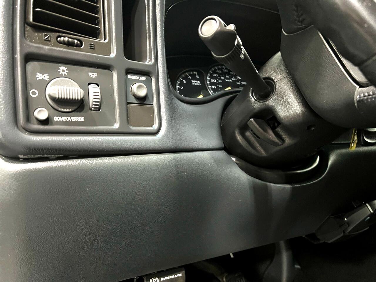 Used 2001 Chevrolet Silverado 2500 LS image 37