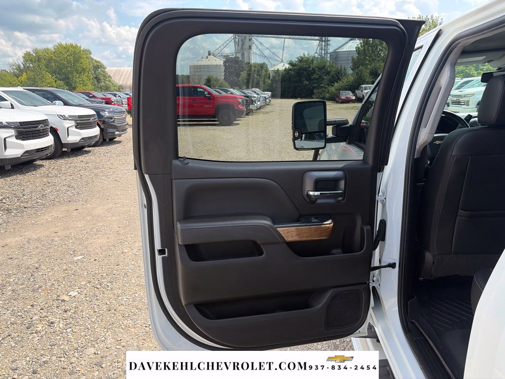 Used 2017 Chevrolet Silverado 2500 LTZ w/ Duramax Plus Package AWD/4WD image 20