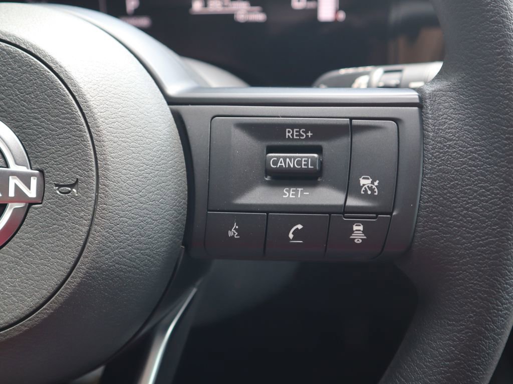 Used 2025 Nissan Kicks SV image 19