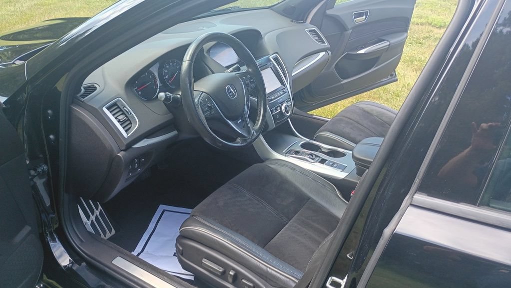 Used 2019 Acura TLX V6 w/ Technology & A-SPEC Pkg FWD image 11