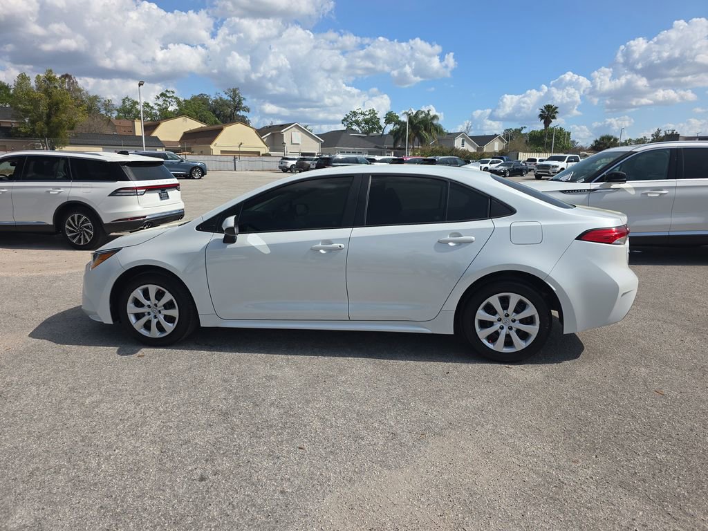 Used 2022 Toyota Corolla LE image 7