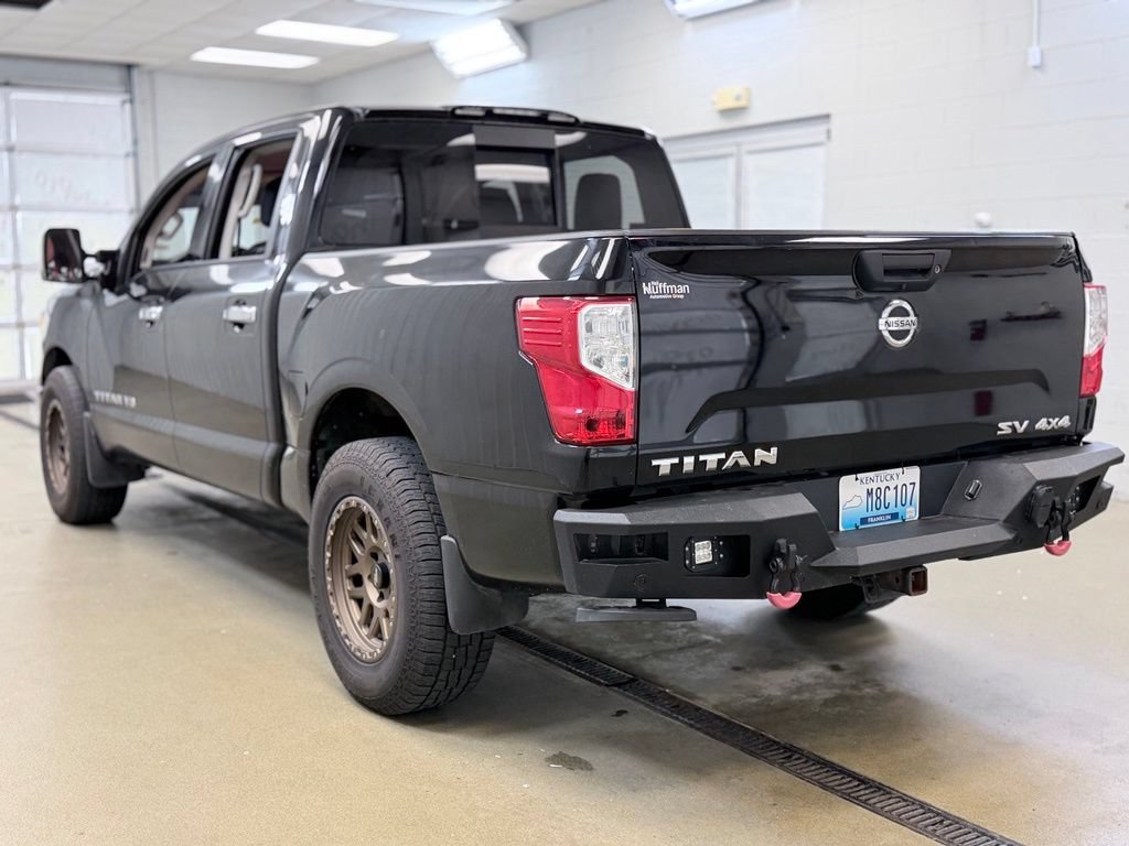 Used 2020 Nissan Titan SV w/ SV Convenience Package AWD/4WD image 8