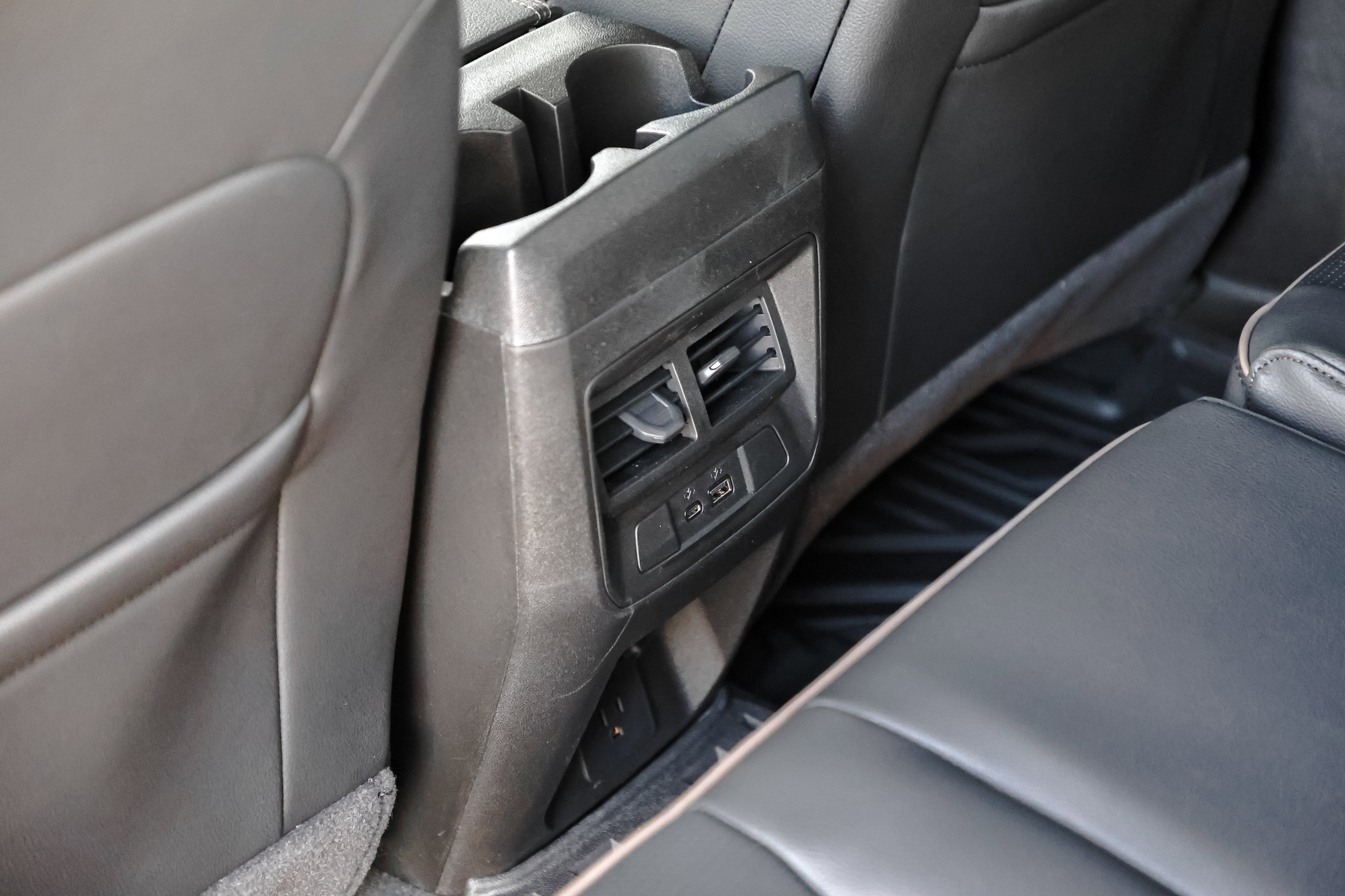 New 2026 GMC Canyon Denali image 17