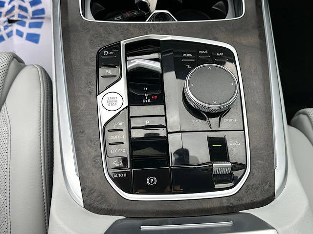 Certified 2024 BMW X7 xDrive40i w/ M Sport Package image 28