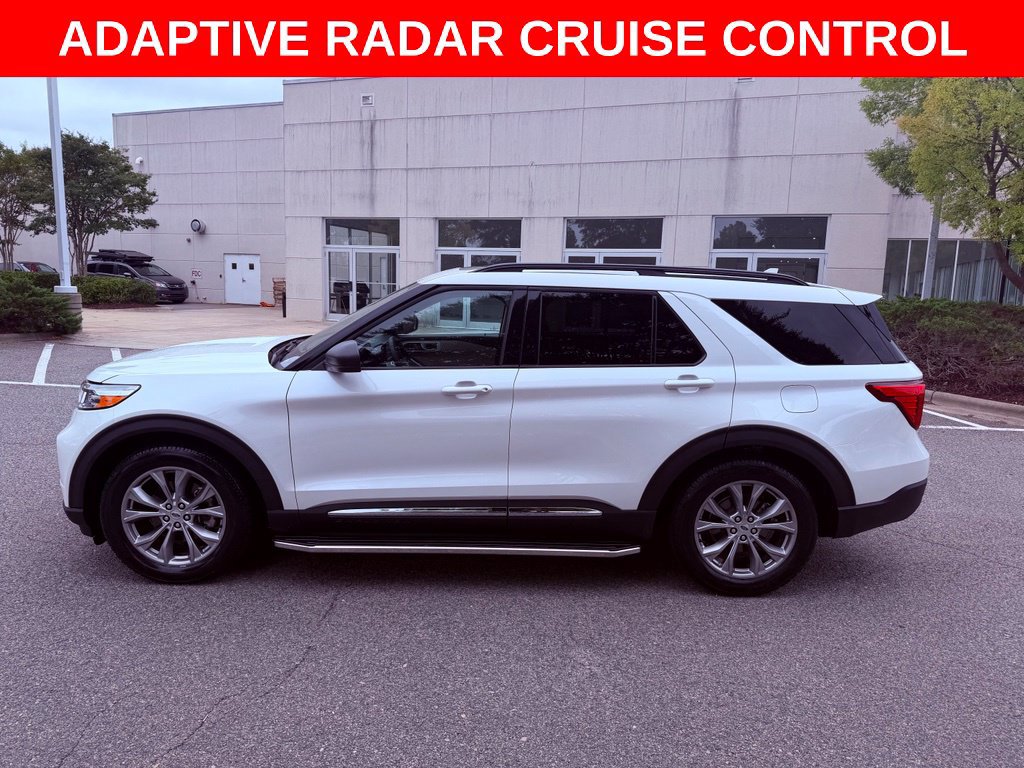 Used 2024 Ford Explorer XLT w/ Equipment Group 202A RWD image 4
